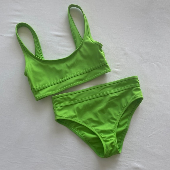 DENiZERi Swimsuit - Picture 1 of 5